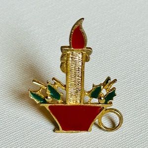 🍀NEW LISTING🎄Mid Century Vintage Gold Tone Christmas Candle Brooch by B.J.
